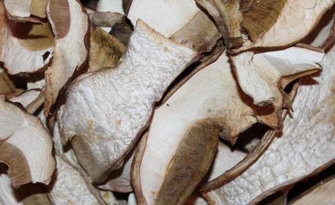 Белый гриб сушёный (шляпка + ножка)